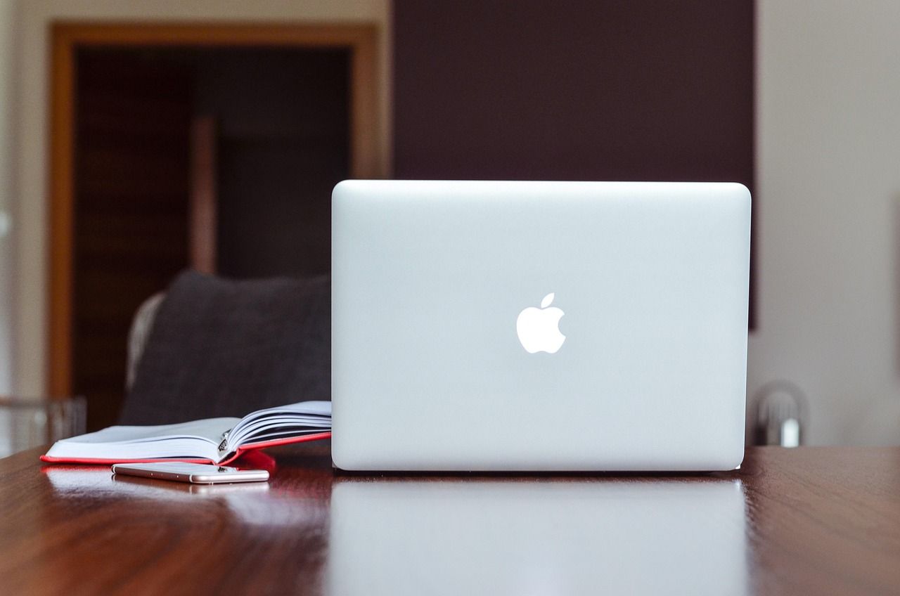 découvrez les avantages et défis du travail à distance : conseils pratiques, outils indispensables et meilleures pratiques pour réussir en remote work.